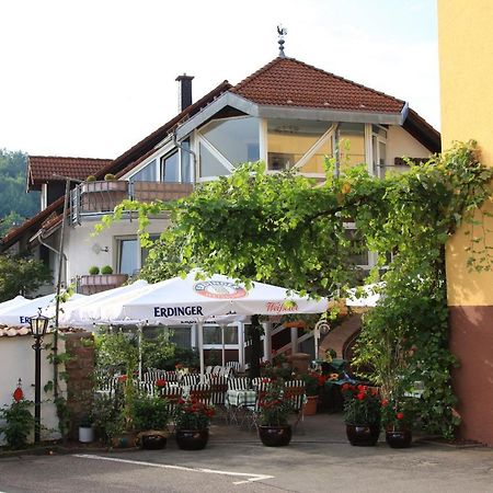 Hotel- Restaurant Zum Schwan Waldfischbach-Burgalben Екстериор снимка